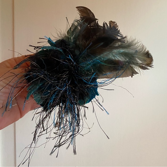 Feather & Bauble Brooch - Picture 3 of 9